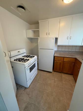 $2,395 / 1hab - 750ft2 - 216 Anita Road #3, Amplio departamento de 1 habitación en primer piso, excelente ubicación (burlingame)63695878153089124