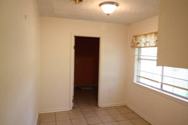 Beautiful and lovely Brick house in South Jackson. Got to see! 1