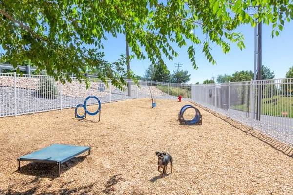 $1,399 / 1br - 797ft2 - Courtyard, Emergency Maintenance, Fitness Center (Woods Cross)63670989925761122