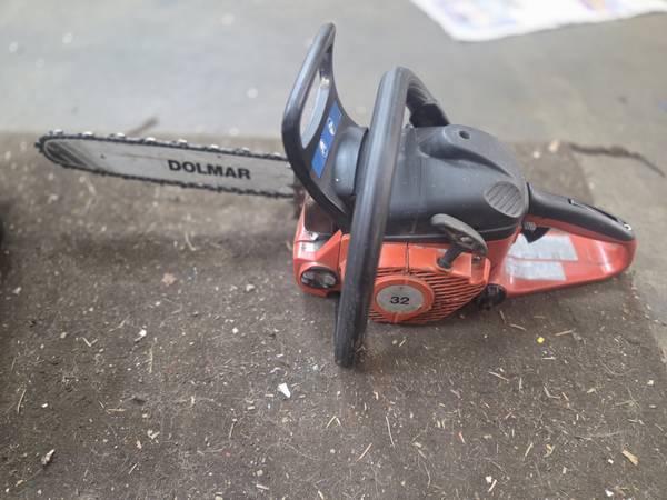 Dolmar 32 chainsaw needs work