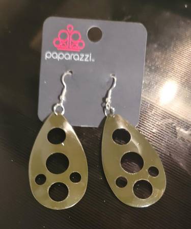 The Hole Picture Green Earrings 1