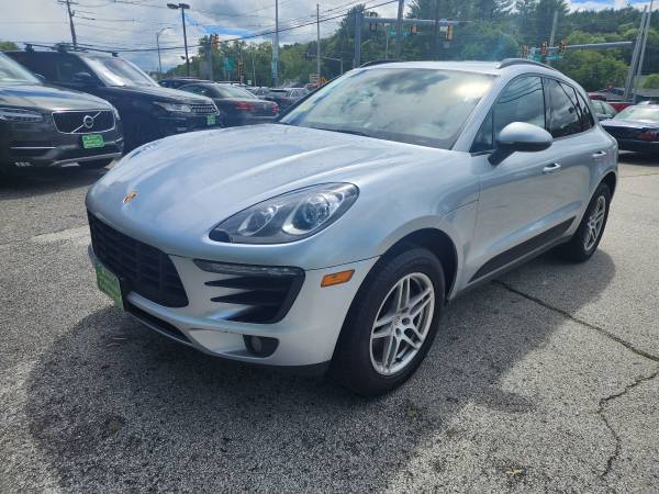 2017 Porsche Macan Turbo AWD SUV en excelentes condiciones, pocas millas - $20,995 (Rowley)63654725041411120