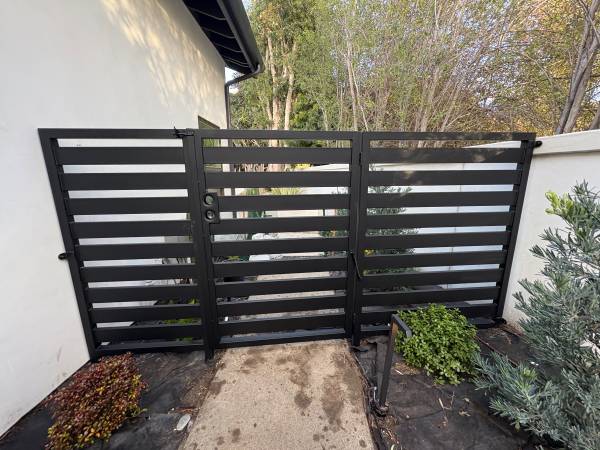 💎WELDING IRON WORK⚒(re.pairs),GATES,FENCES,(O.C)  handy man work[call 1