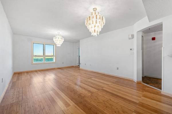 $3,150 / 2br - 2 BR 2 BATH $3150 (Chelsea)64167983456898123