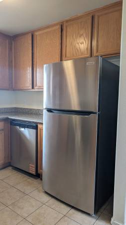 $2,395 / 2br - 952ft2 - Hermoso apartamento de 2 habitaciones y 2 baños La Plaza Villas (Gadalupe CA)63663973664257124