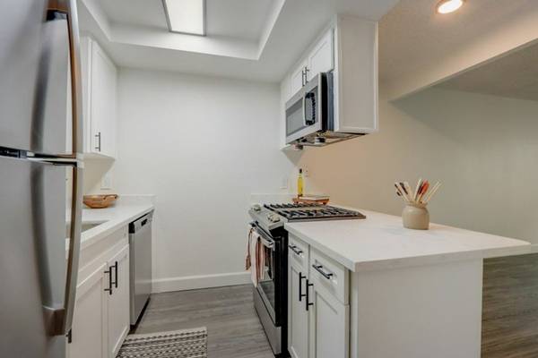 $2,665 / 1hab - 628ft2 - ¡Un hogar nuevo para el verano! ¡Llama ahora para obtener UN MES GRATIS!!! (san jose este)63686086111491121