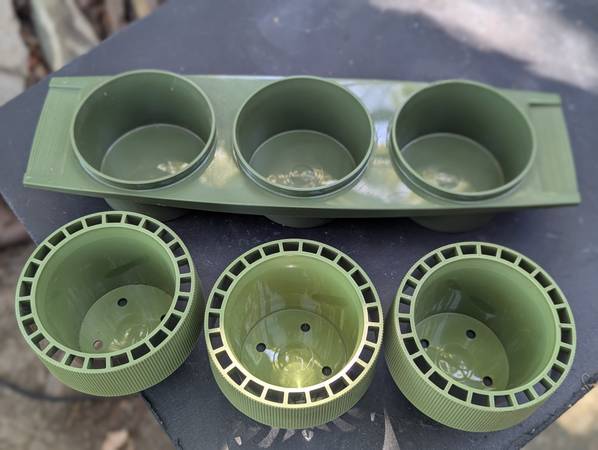 vintage TUPPERCRAFT 3 section flower pot 1