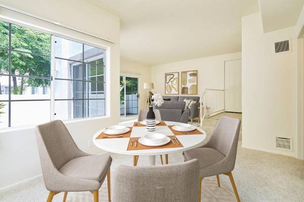 $3,399 / 2br - 1117ft2 - In Woodland Hills, Vertical Blind Window Covers, 2bd 2.5ba (22219 Summit Vue Lane, Woodland Hills, CA)63953218263426124