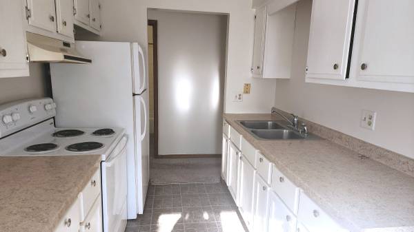 $825 / 2 habs - 800 pies² - 2 habitaciones tranquilas, estacionamiento fuera de la calle - 218 #4 (218 N. Jefferson Street #4, St. Croix Falls, WI)63387035715075124