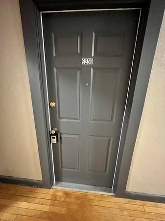 $1,925 / 1br - 896ft2 - Ático de un dormitorio reformado en Maple St. Florence (Maple Street Florence MA)64017046028289121