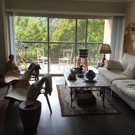 $1,200 / 1br - 150ft2 - Beautiful room for one, single bed, private bath, in shared apart (palo alto)63824662710531123