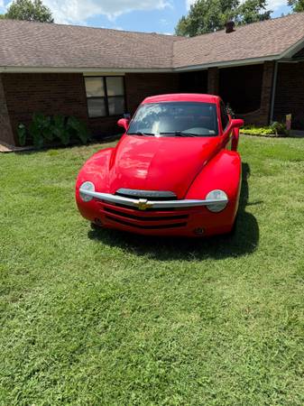 2004 CHEVROLET SSR ROADSTER - $18.500 (Pryor)63469607060225123