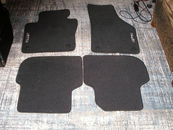 Jetta Floor Mats 1