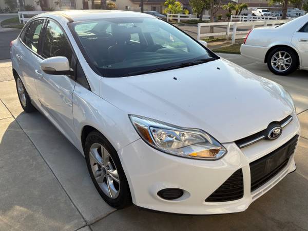 Ford Focus S Sedan - $5,500 (Vista)63470061615491124