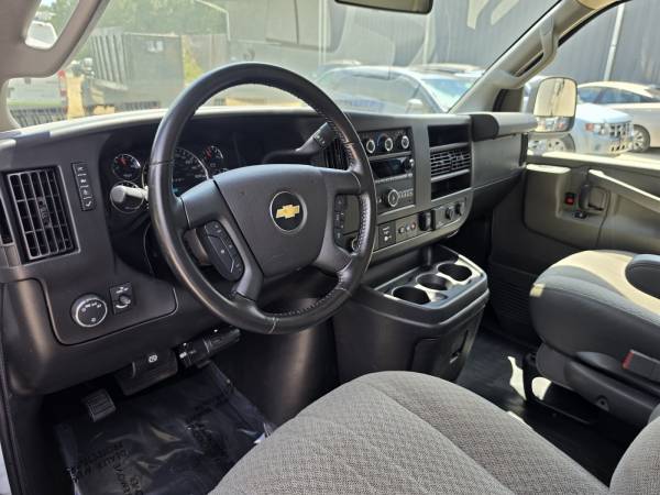 2021 Chevrolet Express 3500 Rockport - Photo 11