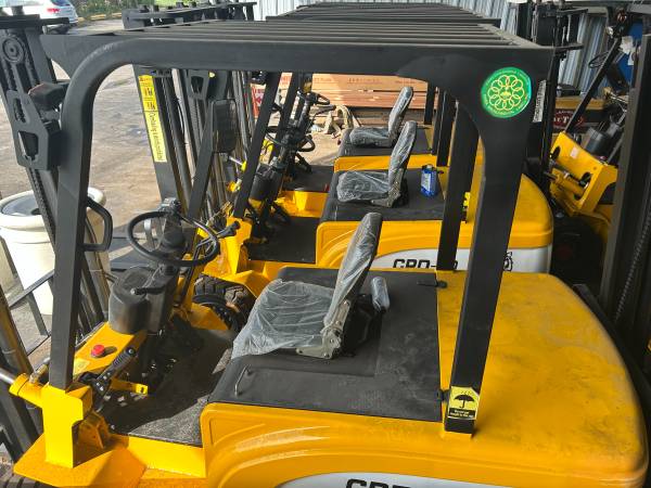 '26 NEW Goliath CPD30 6K Cap Electric Forklift 1