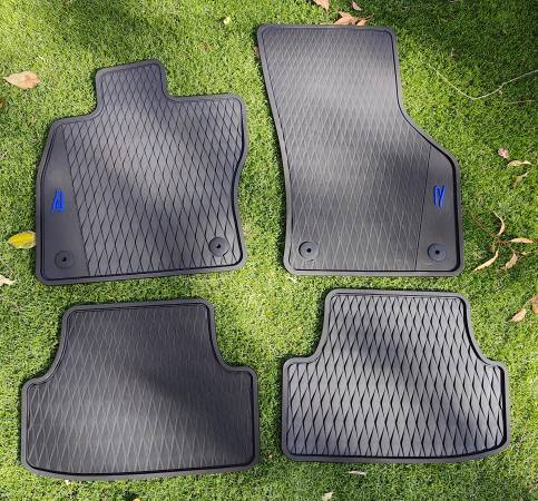 Volkswagen VW Golf R MK8 Monster Mats 1