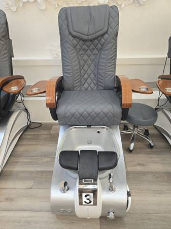 Pedicure Chairs 1