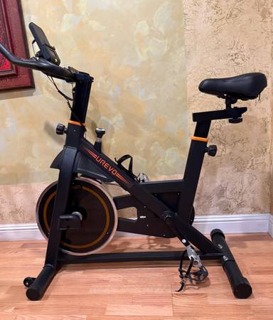 Urevo exercise bike 1
