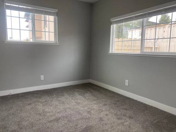 $860 / 1br - NICE 1bd/1bth attached 1-car garage house Close to Gilroy High School (7111 Rosanna St #B Gilroy, CA)63813716100097120