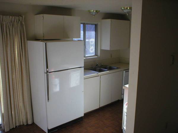 $1,195 / 2br - 800ft2 - ONE LEVEL DUPLEX (Vancouver)63820738812803122