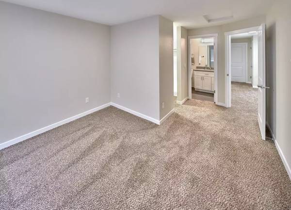 $2,995 / 3br - 1345ft2 - Home is Where the Heart is – Make Yours Shine Brightly Here! (Kent - Canyon Ridge Plaza)63910195716482124