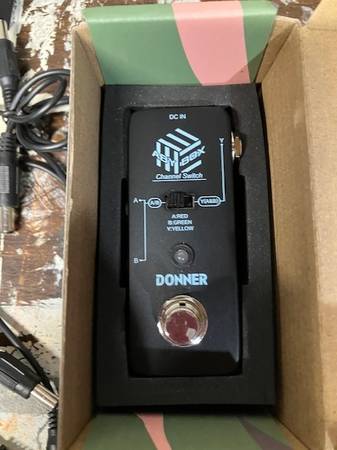 Donner Mini A/B Pedal 1