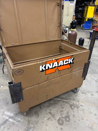 Knaack job site tool box model 4830 1