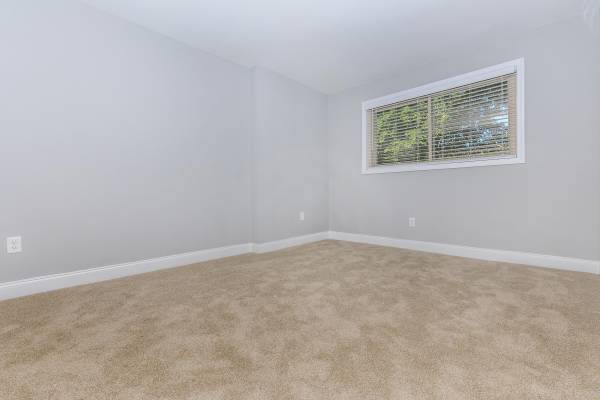 $2,130 / 2br - 925ft2 - Fácil acceso a autopistas, ubicado en Alexandria!, 2/BD 1/BA (4820 Kenmore Avenue, Alexandria, VA)63896154474754124
