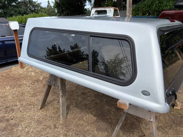 5 1/2ft FORD F150 TRUCK CANOPY 2004-2008 - $1,075 (Seatac)63436998379779121