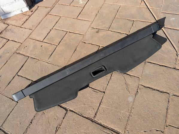 Range Rover sport cargo trunk privacy cover 1