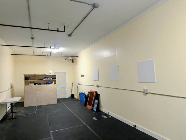 $840 / 592ft2 - ☞ 592 FT Erving Business Office Rental Space With Windows (Erving - Greenfield Area)64181050765057124