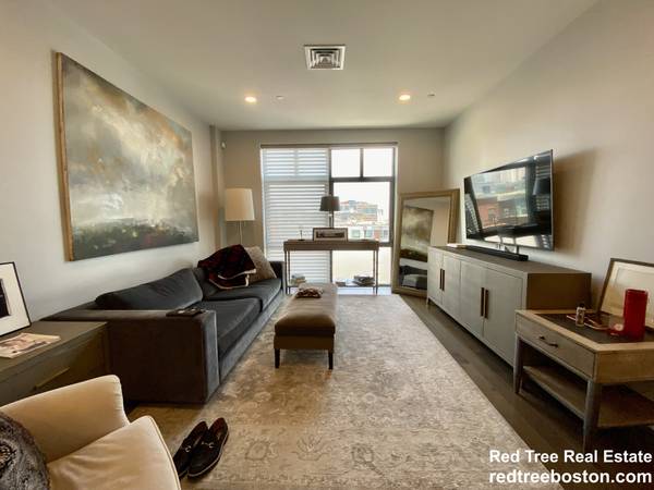 $4,800 / 2br - Gorgeous 2 bed 2 bath in Southie for 10/1! Laundry in unit!! (South Boston)63802121968897124