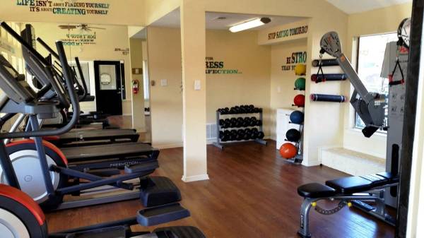 $1,225 / 2br - 887ft2 - Need More Space? 2 Bedrooms Available (1400 Shady Ln, Bedford, TX)63796350884739123