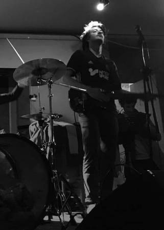 Guitarrista/cantante busca músicos para una banda de post-hardcore/slowcore (Nueva York)63809428171393122