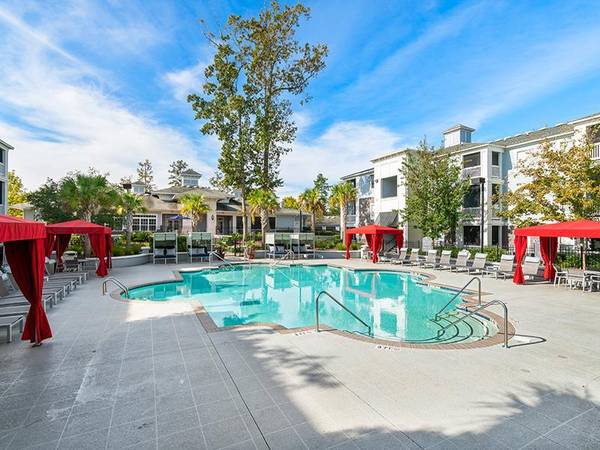 $1,499 / 1br - 833ft2 - Stainless Steel Appliances, Gated Community with Controlled Access (Wescott)64015945124483124