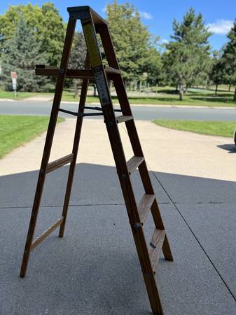 1 Look! 🪜 Vintage Keller W Series Model W-6 6' wood step ladder. 1