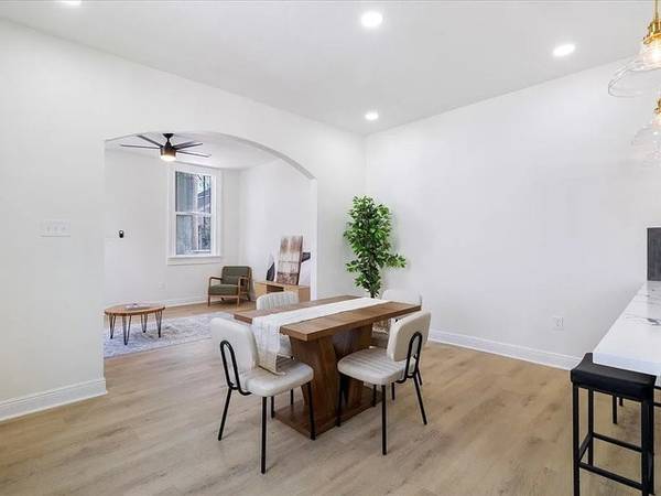 $1,500 / 2br - 1000ft2 - NOLA 2x1, 1000sf Apt w/ New Roof & HVAC Nr Canal St, Parks & DT (Mid-City ""||"" 10 Mins to Canal St, I-10, Shops & Dining)63792245954817122