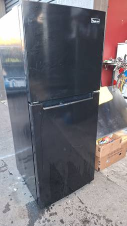 STUDIO SIZE REFRIGERATOR (DELIVERED) 1