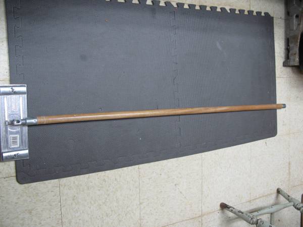 Sander, Pole type for Drywall finishing and or Painting Walls. 1