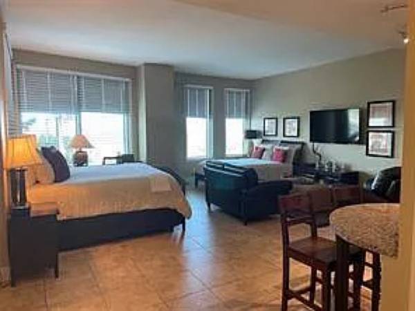 $100 / 2br - TWO balconies including BAY and BEACH views (Galveston)63611864694657121