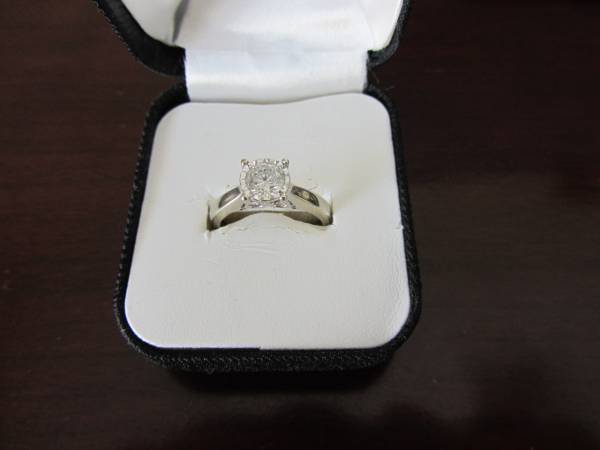 White gold Solitaire Diamond Ring 0.86 carat 1