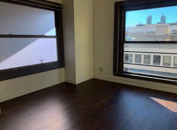$2,299 / 1br - Gaslamp 1B & Designer Features - Pet Friendly, Parking Structure (Gaslamp Quarter / Downtown)63701665221507124