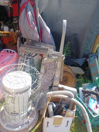 Kirby vacuum with accessories 1