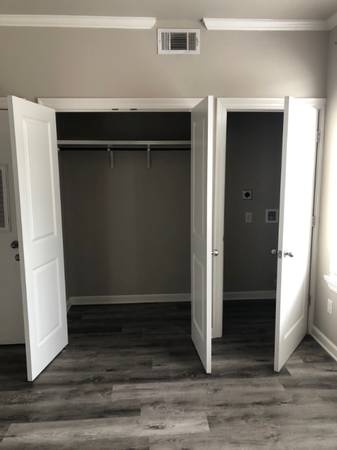 $950.00 / 1br - Apartamento de 1 dormitorio y 1 baño en el centro63857515037953122