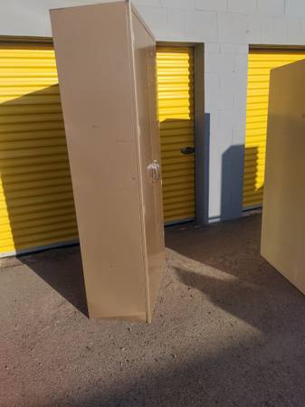 Cabinet  no Key - $45 (El Paso)63469924572033122