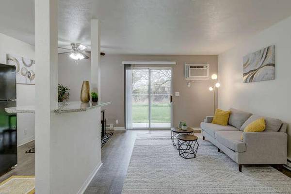 $1,305 / 2br - 766ft2 - A Must See, New Countertops, Reserved Garage Parking (Boise, ID)63981533163139120