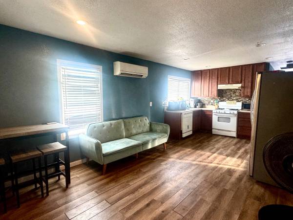 $303,000 / 5br - 1302ft2 - Investment Property (mission district)63858054610307123