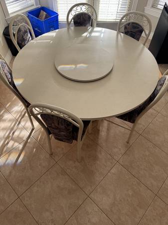 Large Round Table with 6 chairs (Like New) 1