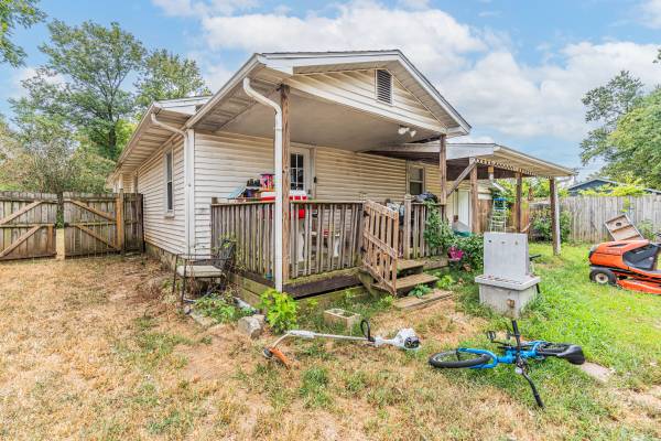 $185,000 / 3br - 1634ft2 - 1227 Stubbins Court (Bowling Green)63612022463747121